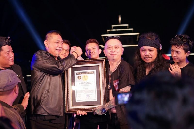 GEDUNG SATE FESTIVAL DIWARNAI PEMECAHAN REKOR DUNIA RHR DAN ORI
